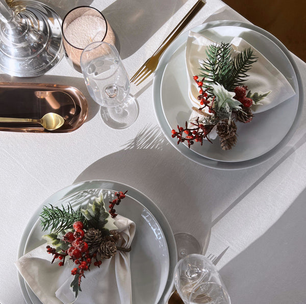 Napkin Folding for Christmas Dinners: Easy and Elegant Techniques